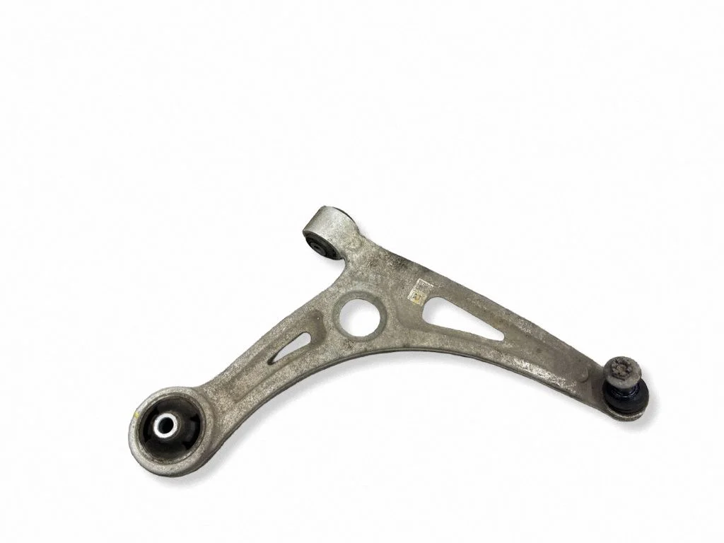 Front lower control arm/wishbone – right