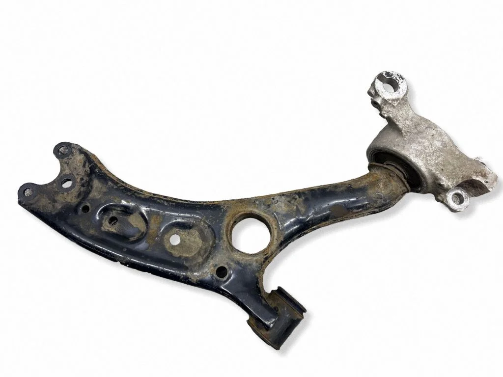 Front lower control arm/wishbone – right