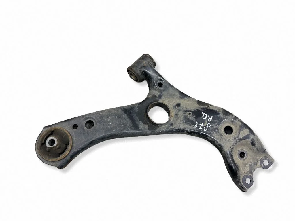 Front lower control arm/wishbone – right