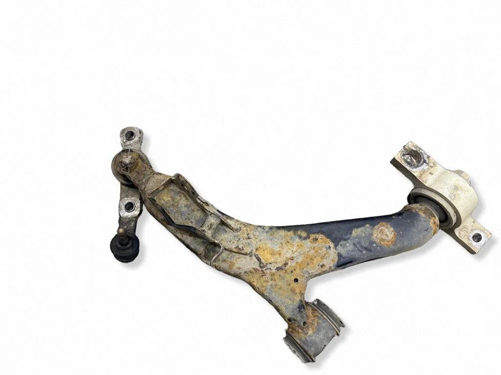 Front lower control arm/wishbone – right