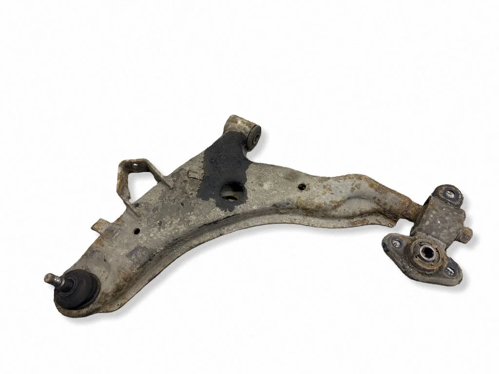 Front lower control arm/wishbone – left