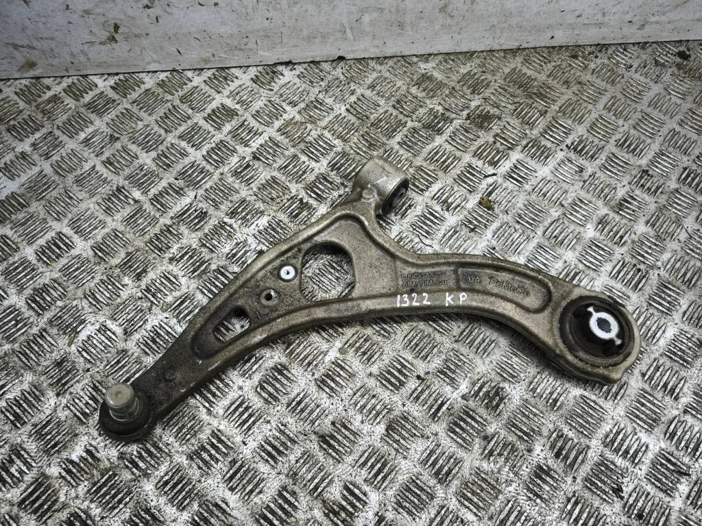 Front lower control arm/wishbone LJ9C3A424