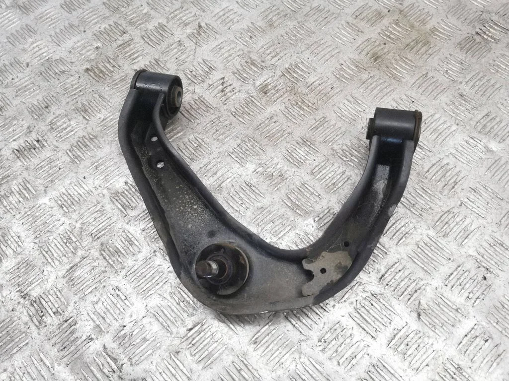 Front lower control arm/wishbone – left