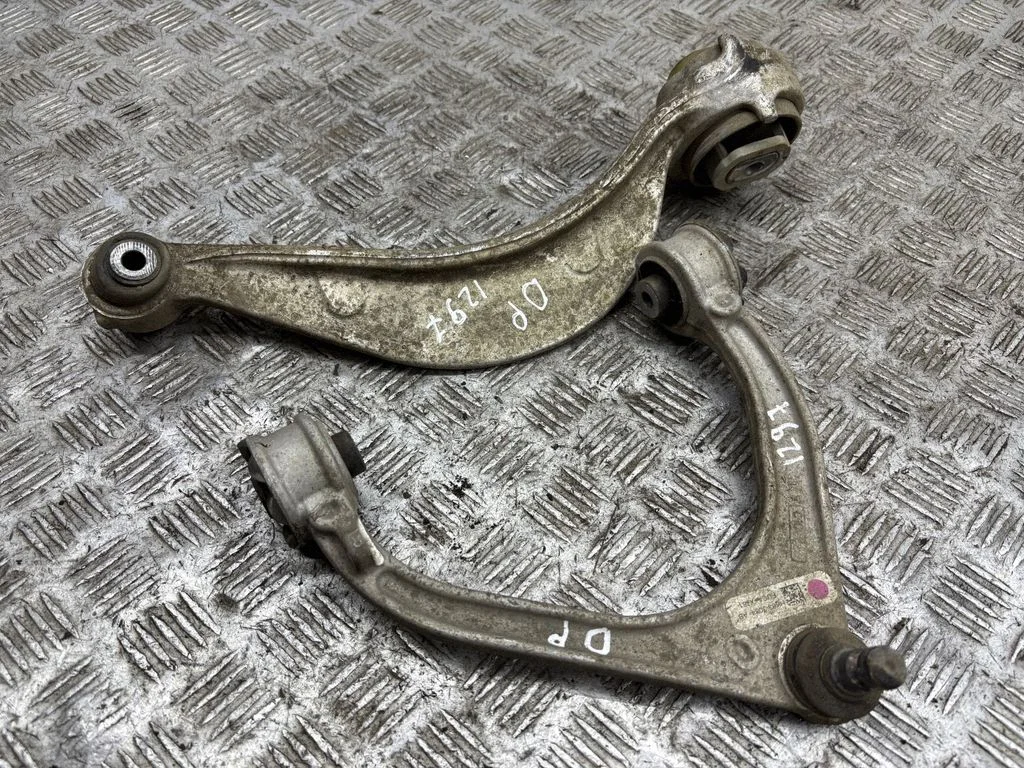 Front lower control arm/wishbone HK833084AB