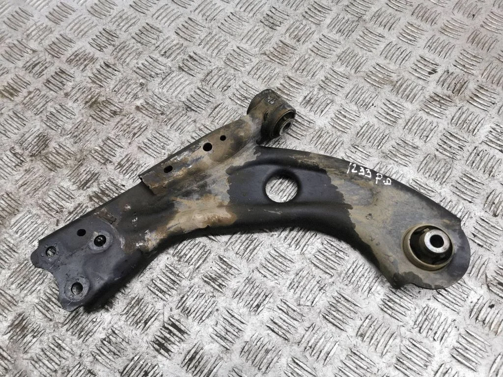 Front lower control arm/wishbone 7AAA27031899DD