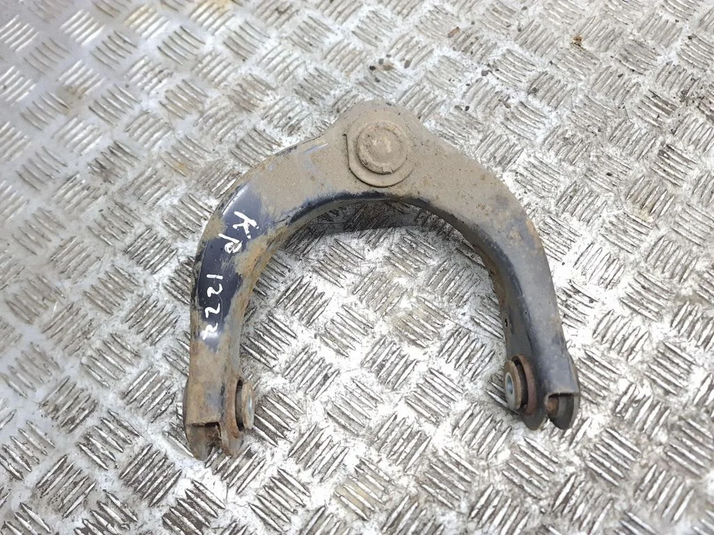 Front lower control arm/wishbone – left