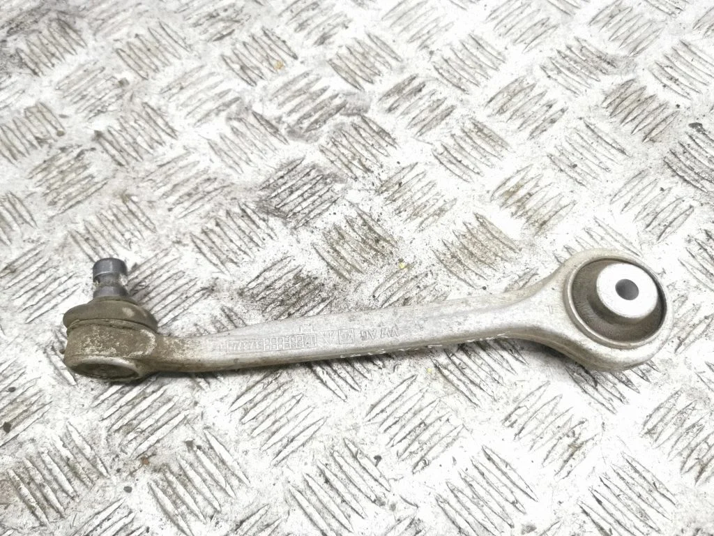 Front lower control arm/wishbone – left