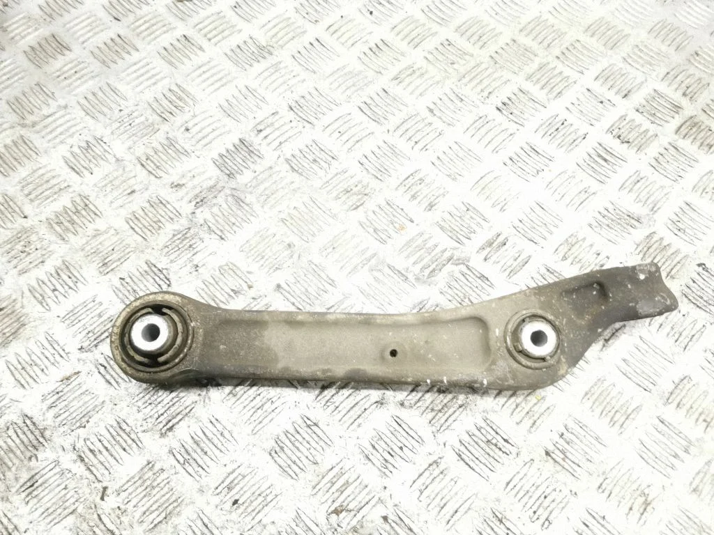 Front lower control arm/wishbone 8W0407155A