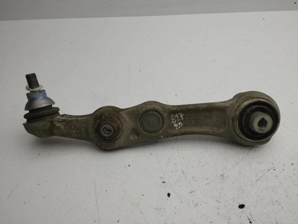 Front lower control arm/wishbone – right