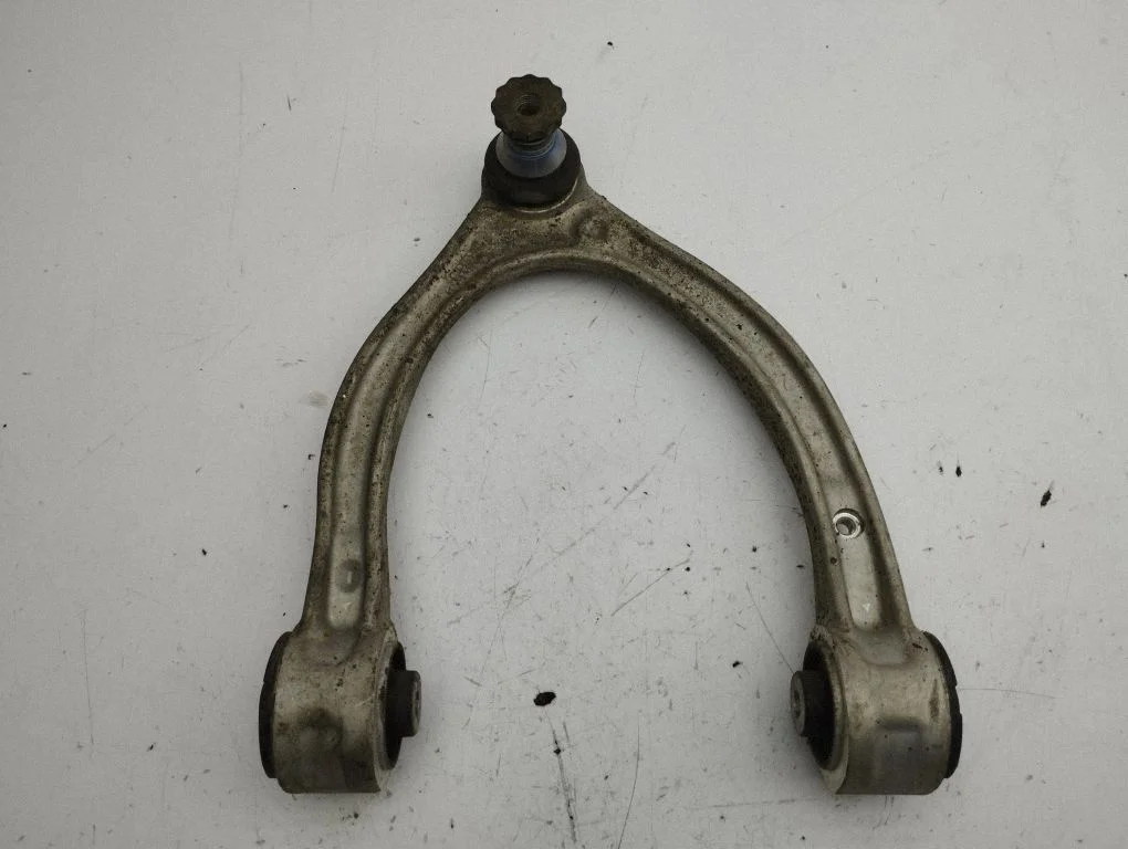 Front lower control arm/wishbone – right
