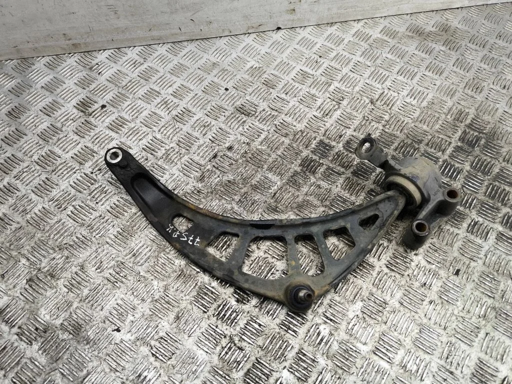 Front lower control arm/wishbone – left