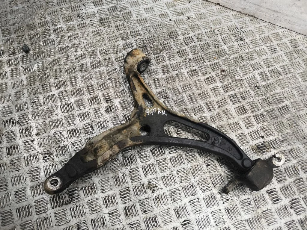 Front lower control arm/wishbone 000060366106