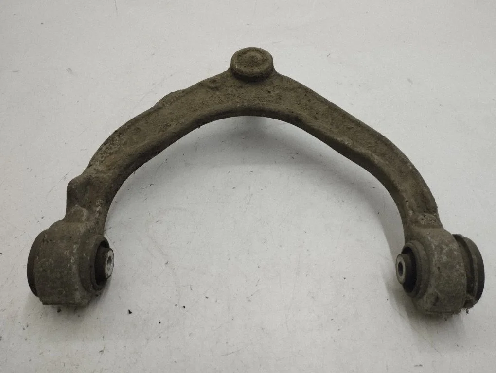 Front lower control arm/wishbone – right