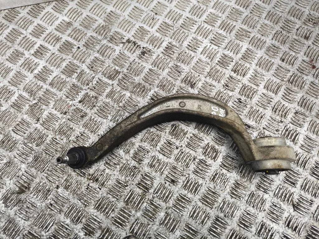 Front lower control arm/wishbone – right