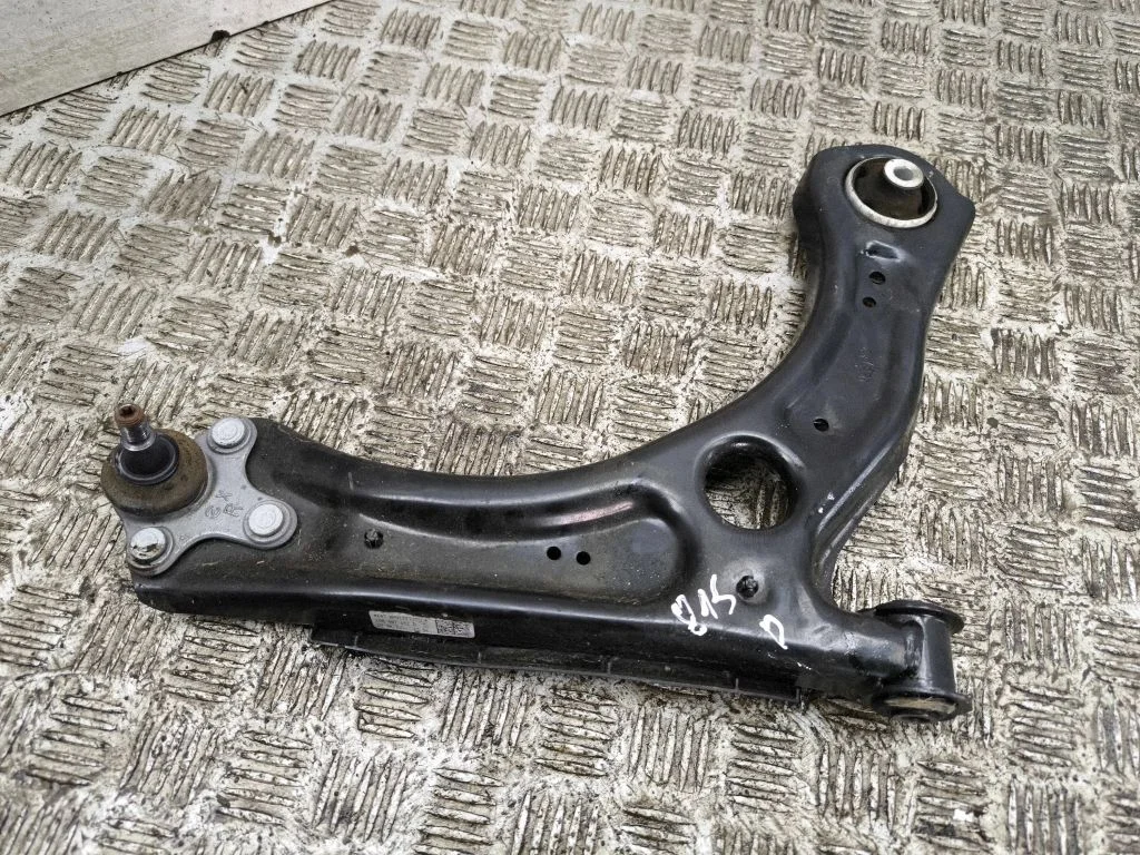 Front lower control arm/wishbone 2Q0407152D