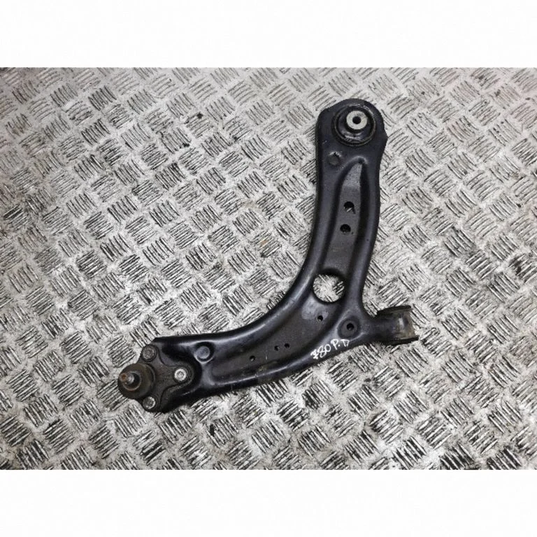 Front lower control arm/wishbone – right