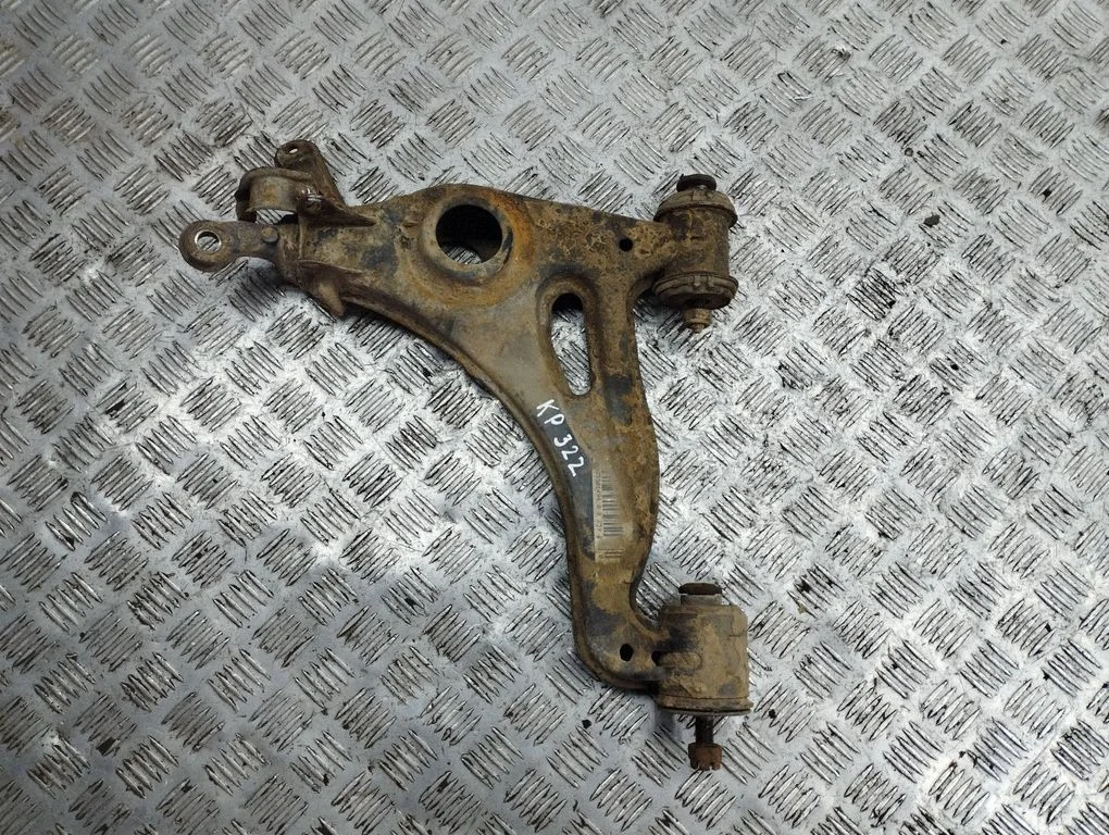 Front lower control arm/wishbone – left