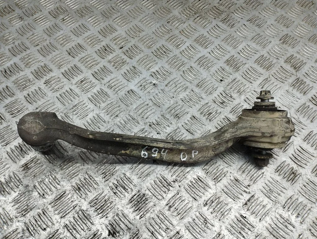 Front lower control arm/wishbone – right