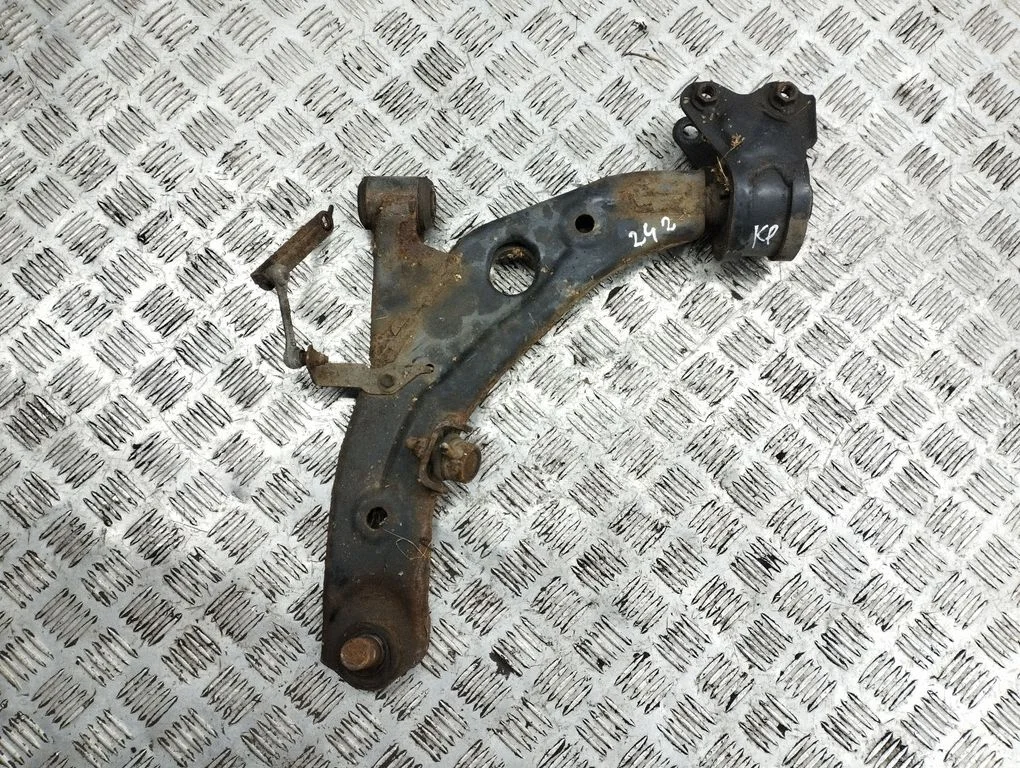 Front lower control arm/wishbone – front left