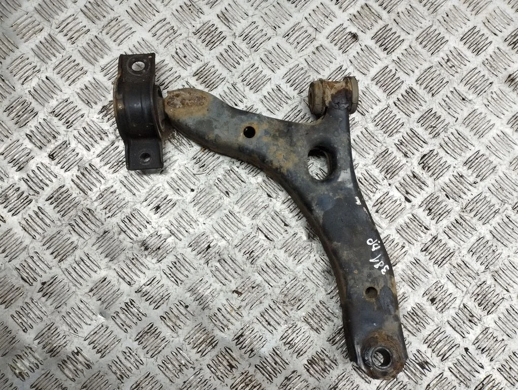 Front lower control arm/wishbone 4T163042AA