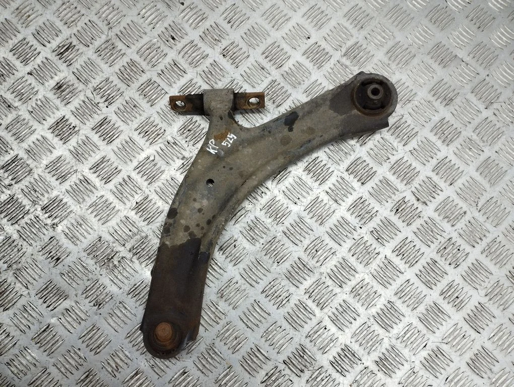 Front lower control arm/wishbone – front left