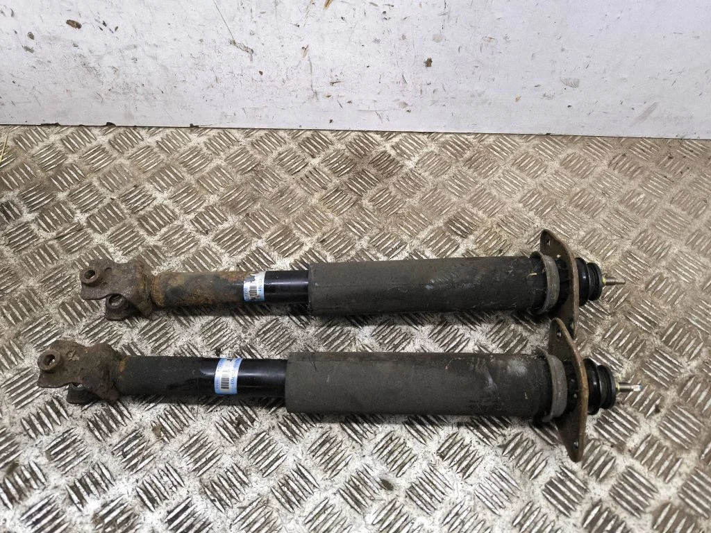 Rear shock absorber/damper 56210CD701