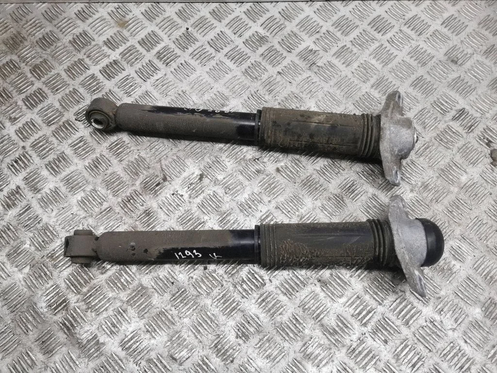 Rear shock absorber/damper