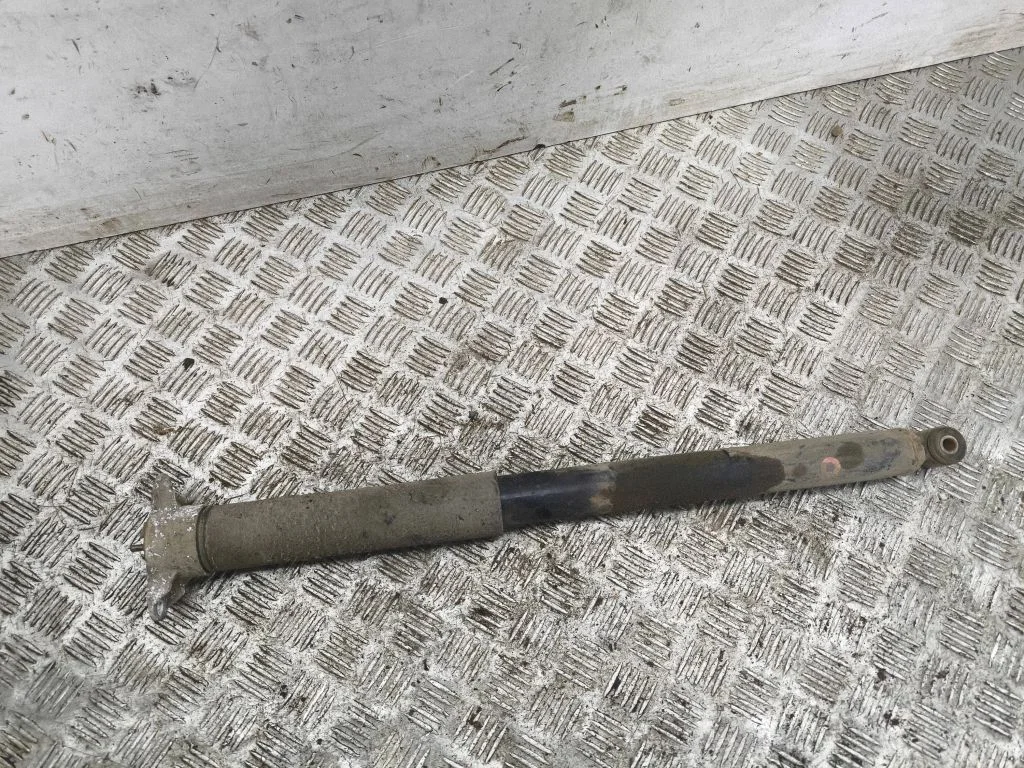 Rear shock absorber/damper