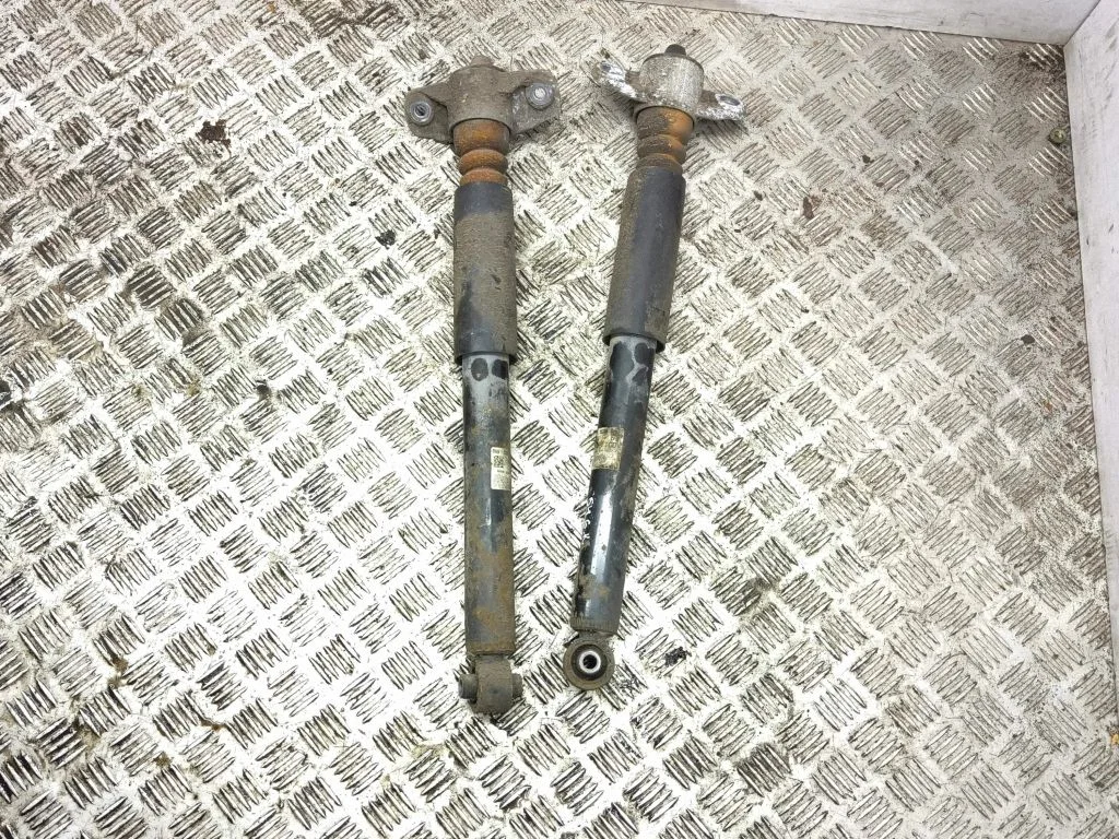 Tagumine amortisaator 55300J7AA0