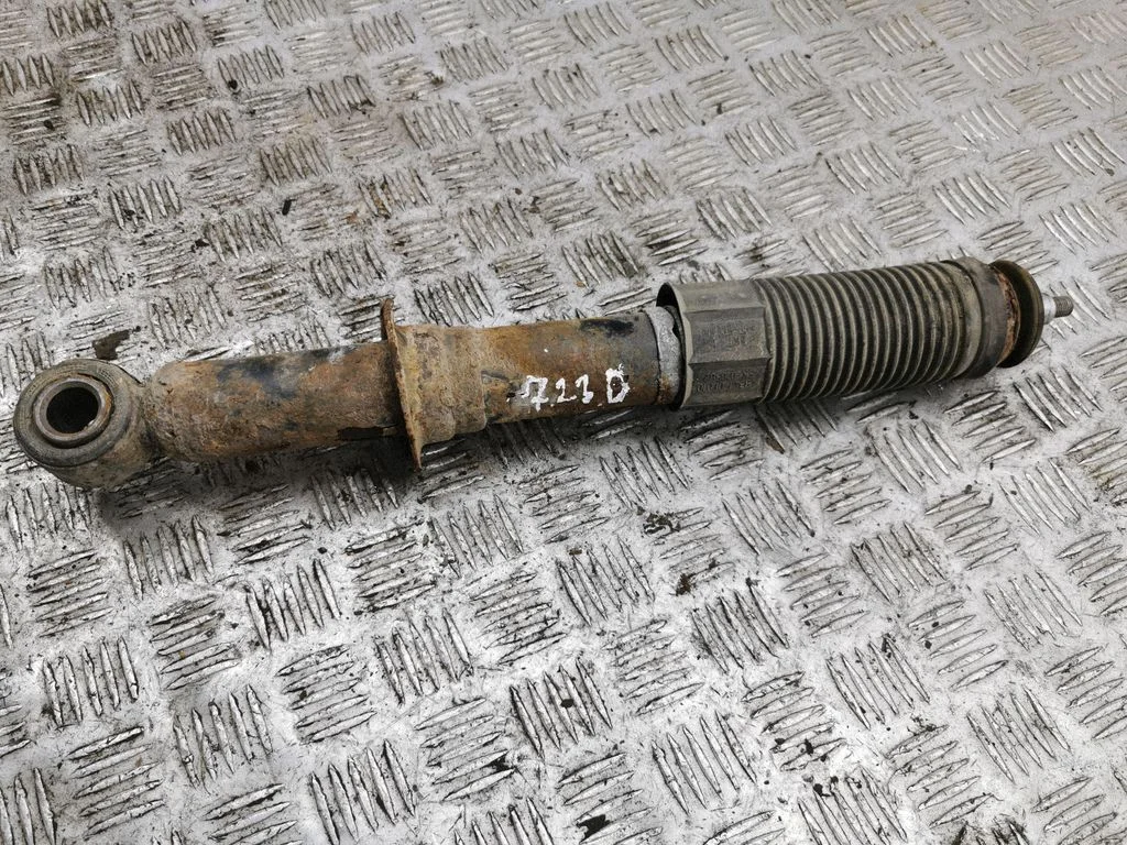 Rear shock absorber/damper – right