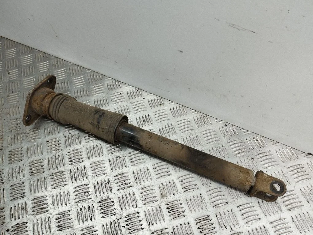 Rear shock absorber/damper 553113U010
