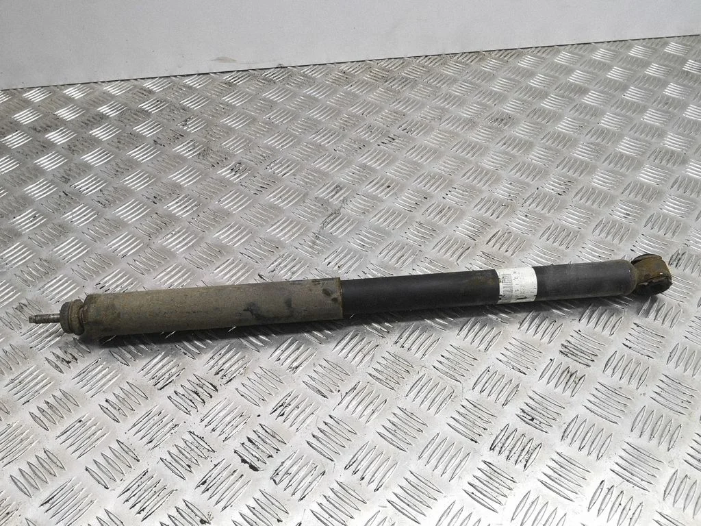 Aizmugurējais amortizators – Toyota RAV 4 (XA20) (2000-2005)