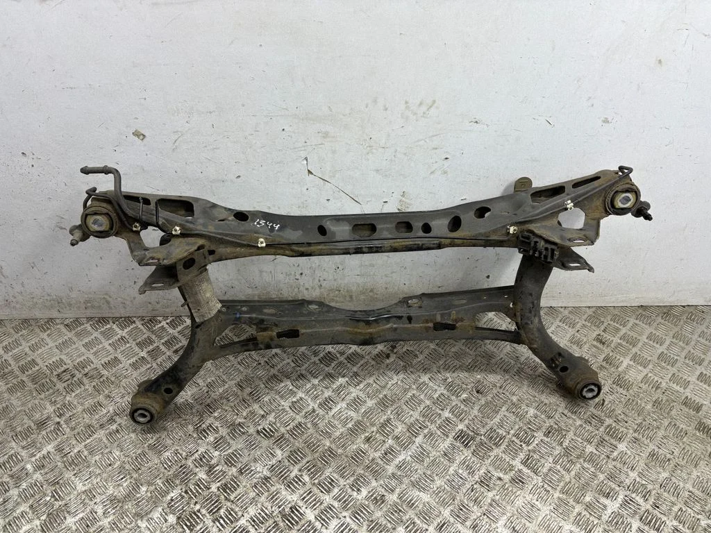 Aizmugurējais apakšrāmis 3Q0505235AC