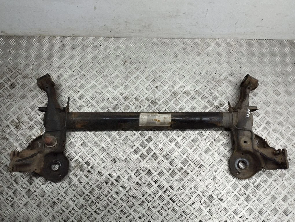Rear axle beam – Peugeot 2008 I (2013-2019)