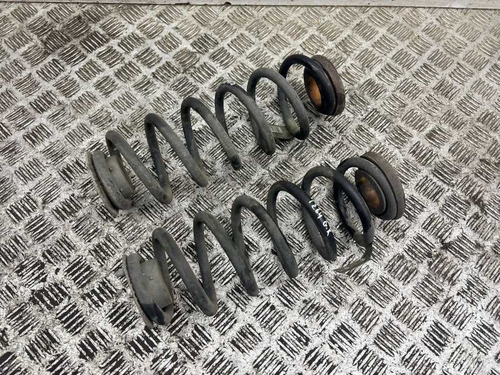 Rear coil spring 68157881AB