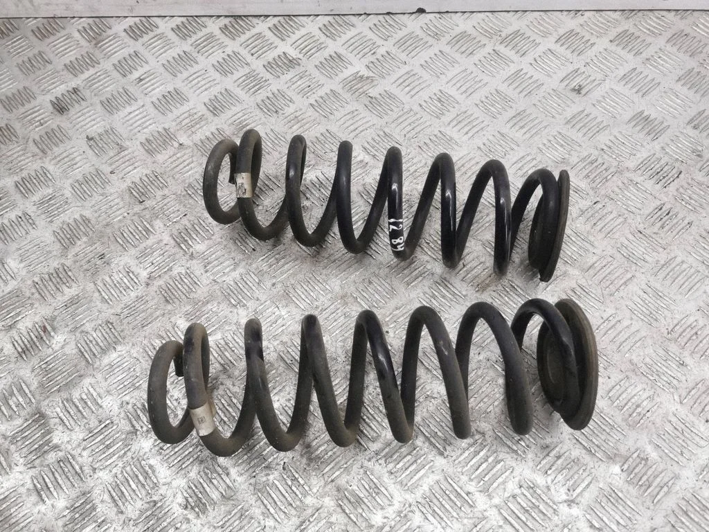 Rear coil spring 5QF511115
