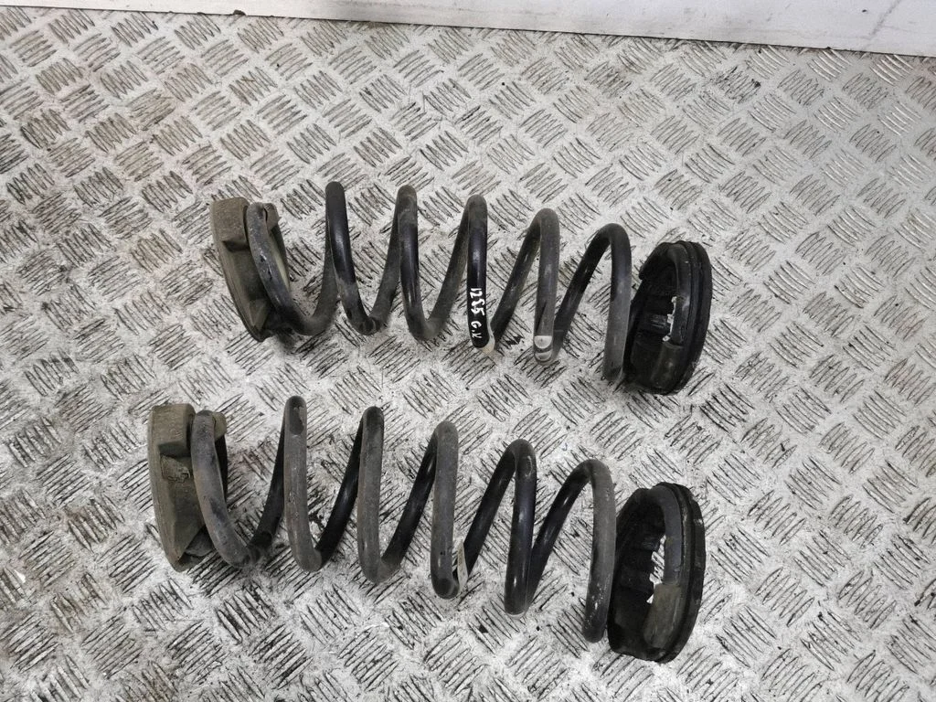 Rear coil spring K8D25B749FB