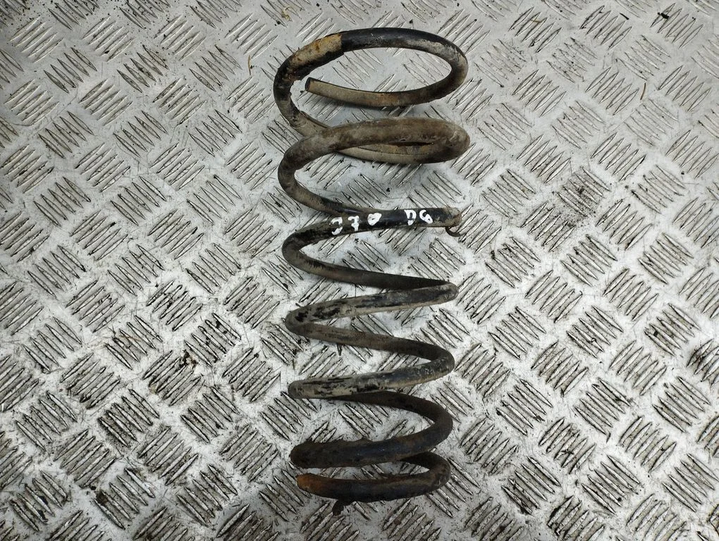 Rear coil spring – right