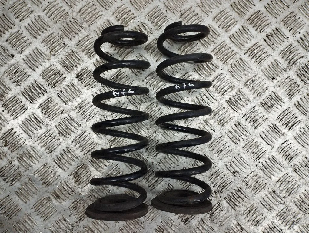 Rear coil spring 5Q0511115