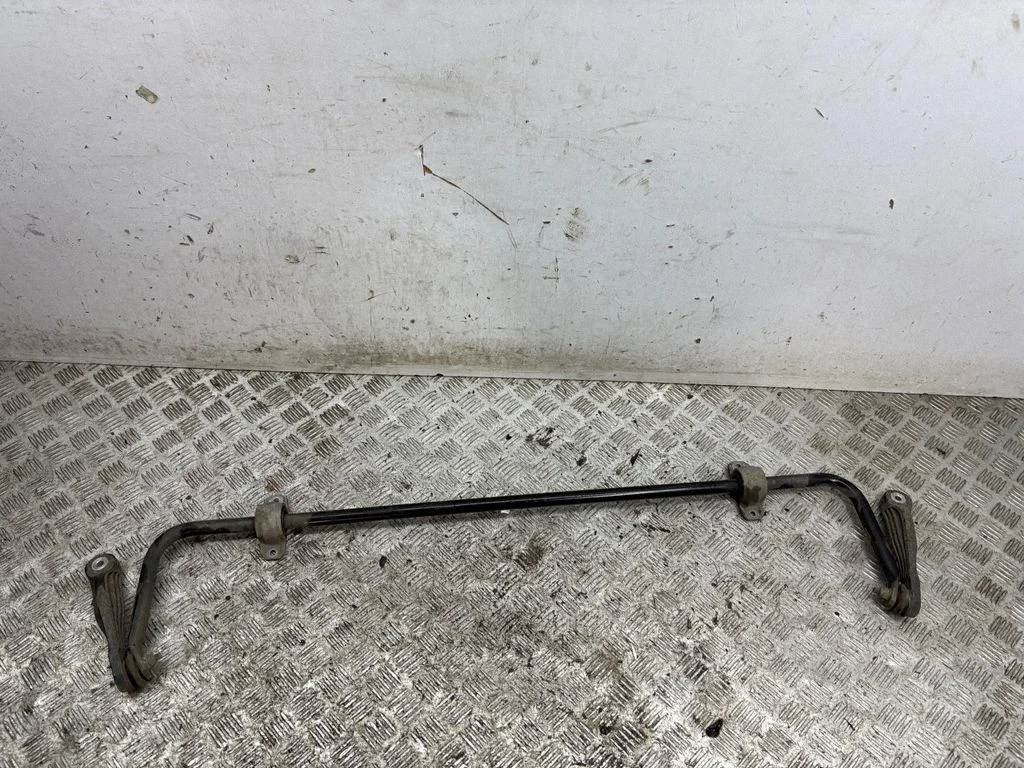 Tagumine stabilisaator 1EA511305H