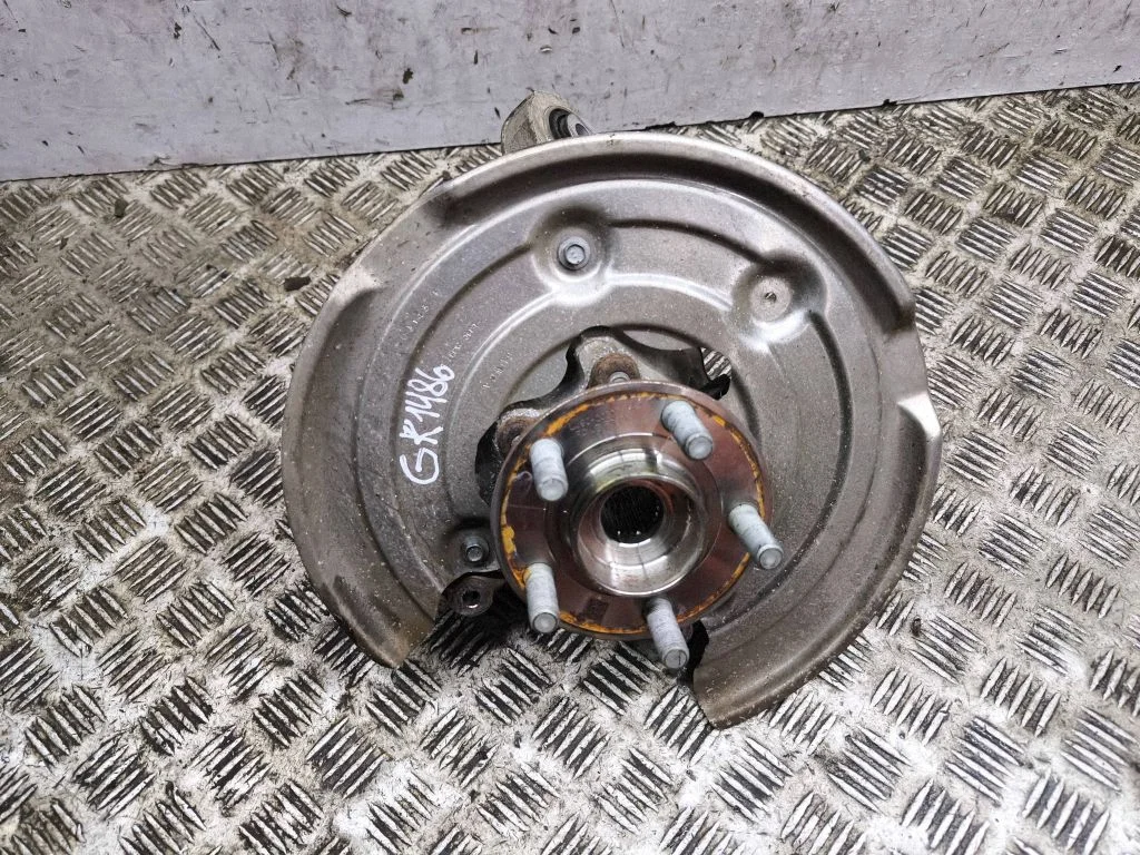 Tagumine rumm MZ9C5B759ANA