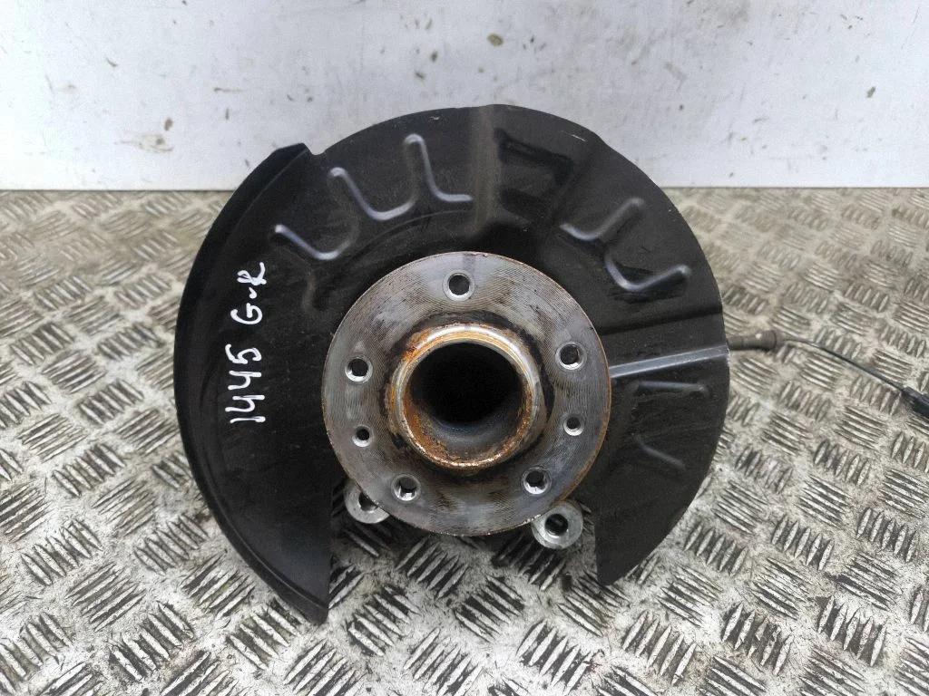 Tagumine rumm 879R