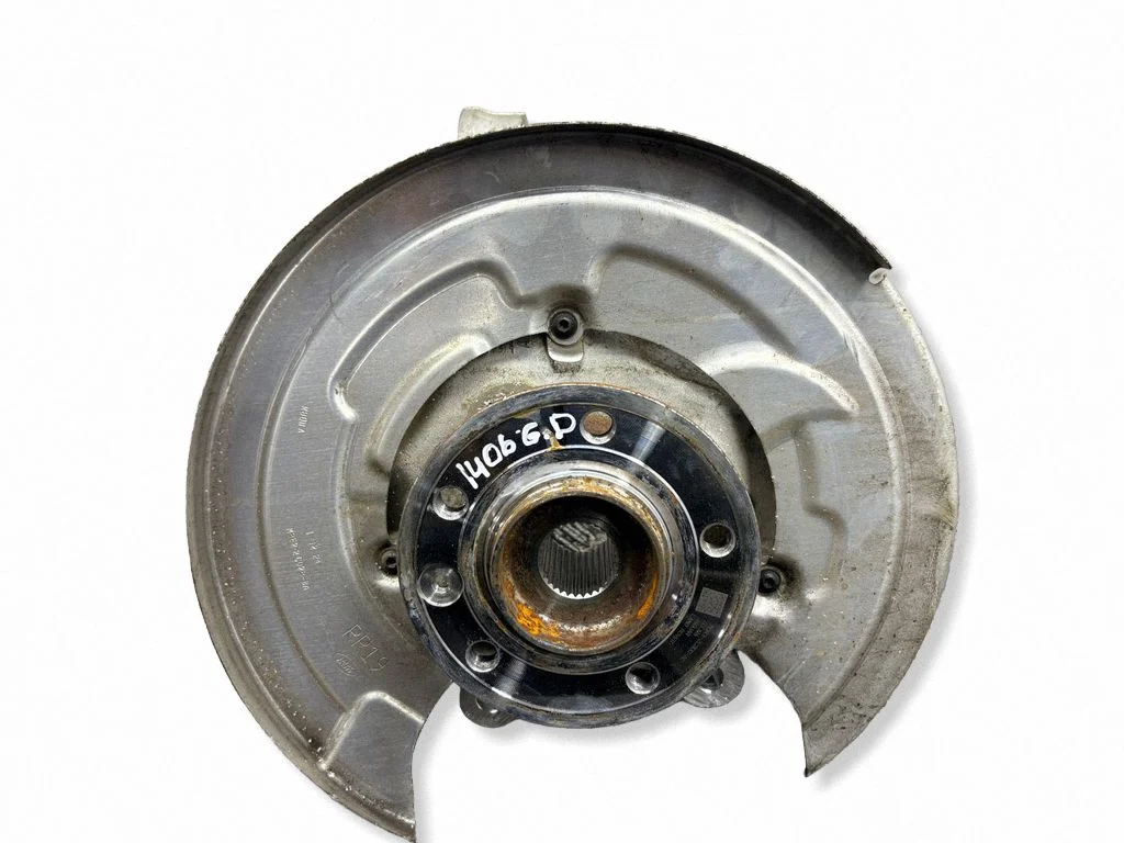 Rear wheel hub M8E25A968AD