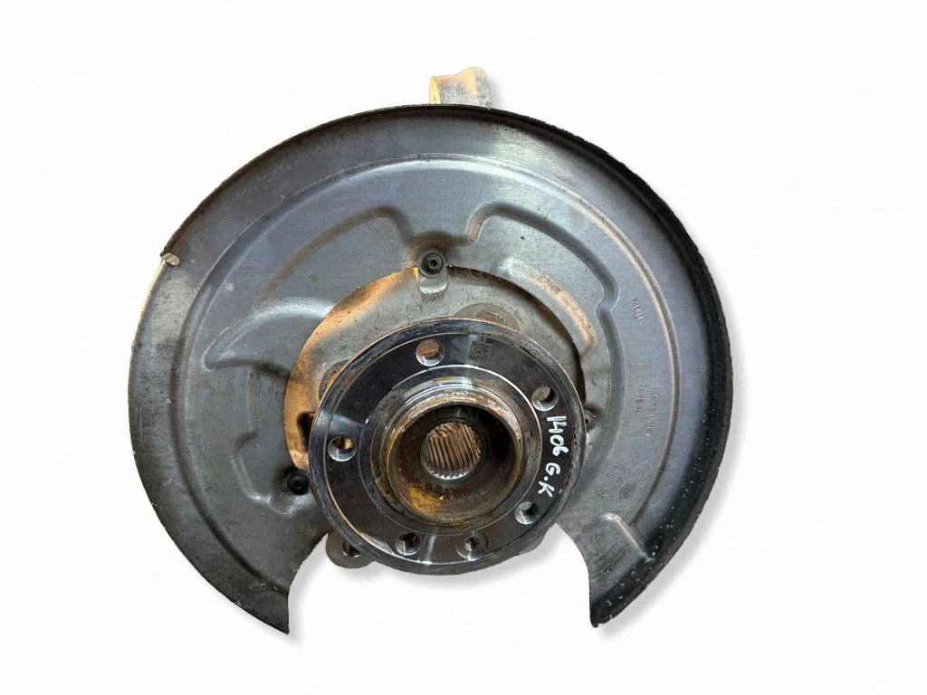 Rear wheel hub M8E25A969AD