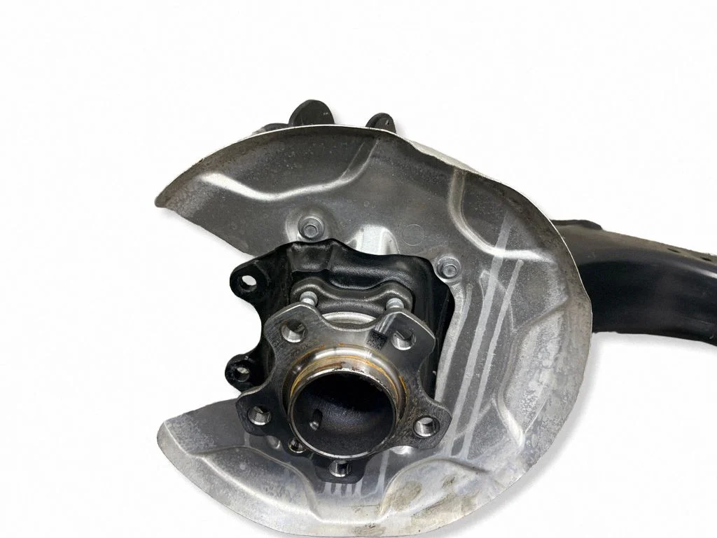 Rear wheel hub 6894209