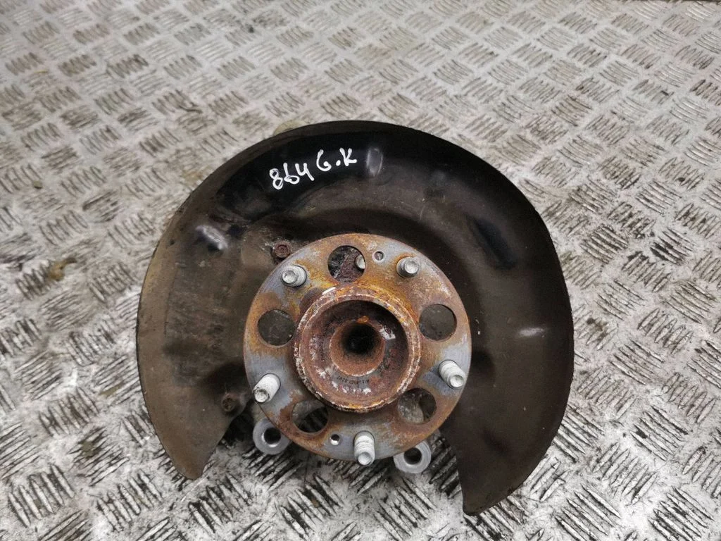 Rear wheel hub 52705G2200