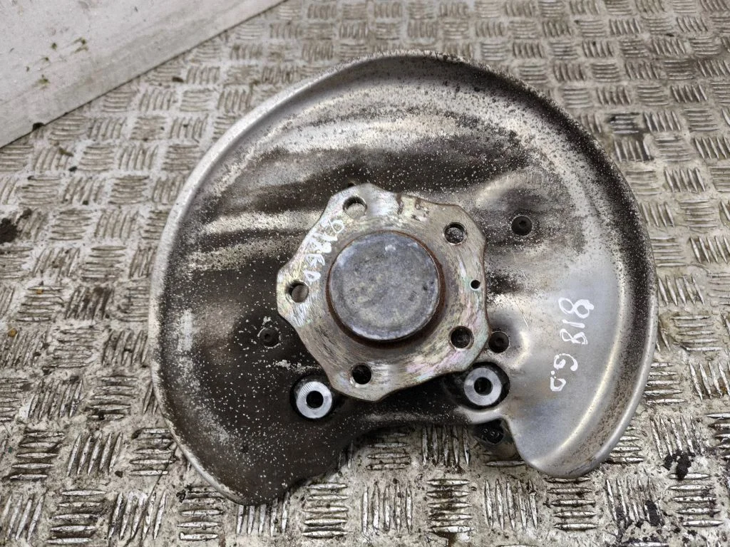 Aizmugurējā rumba 8W0505432T