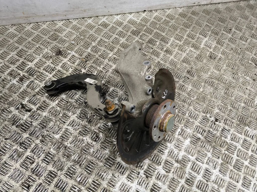 Rear wheel hub – Audi RS Q3 (2019-)