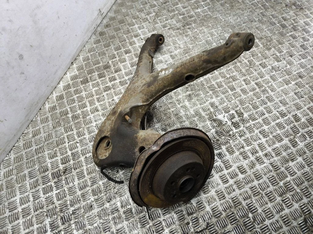 Rear wheel hub A6393521204