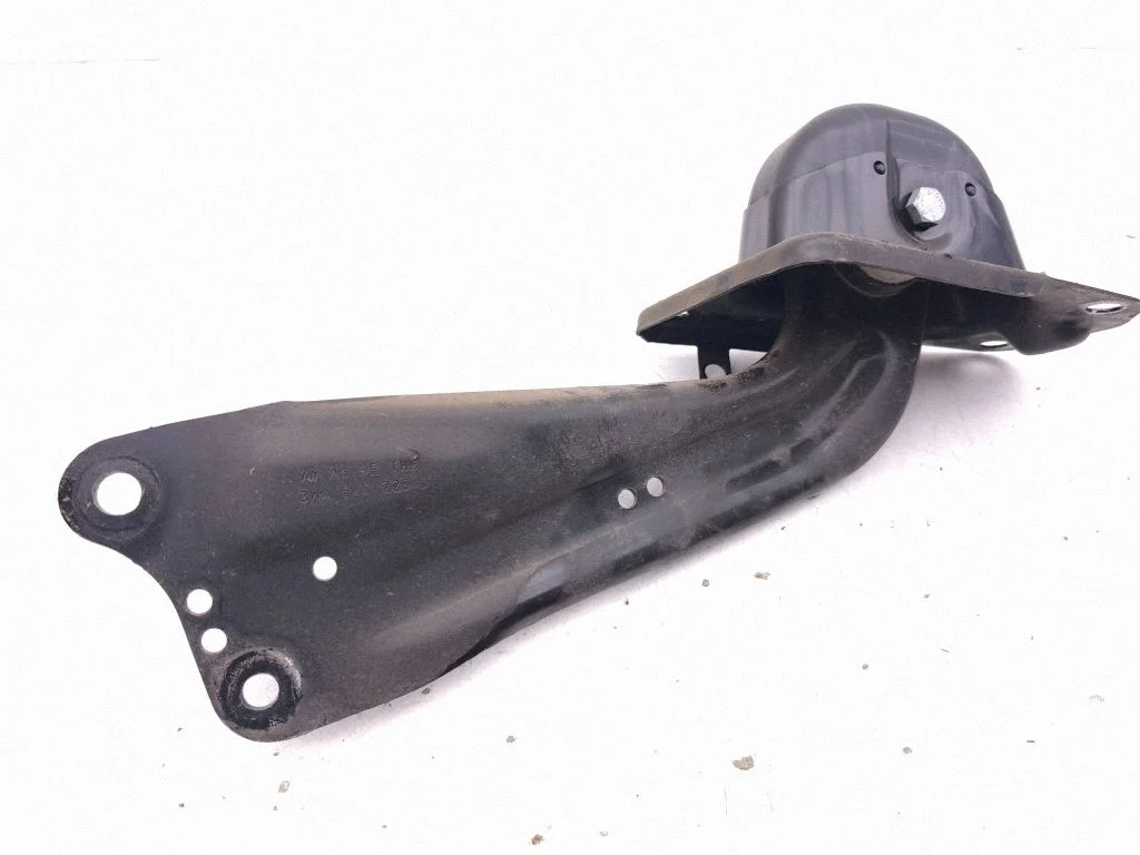 Tagumine ülemine õõtshoob 3WA501052AB
